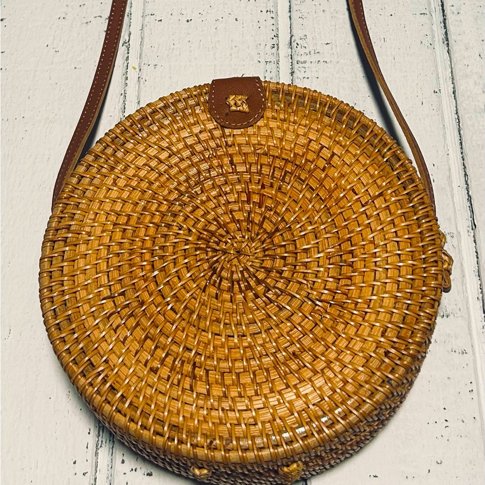 NWOT Round Canteen Style Straw Bag Wicker Purse Boho Bag for Women Crossbody